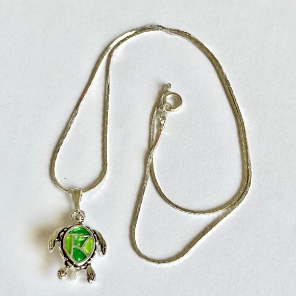 Silver Sea Life Turtle Necklace 18" Green Enamel Nautical Island USA - Picture 6 of 9